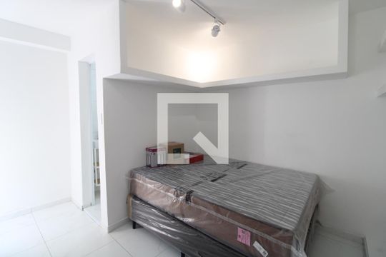 Studio de kitnet/studio para alugar com 1 quarto, 13m² em Jardim Taquaral, São Paulo