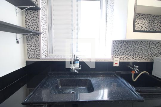 Cozinha e Área de Serviço de kitnet/studio para alugar com 1 quarto, 13m² em Jardim Taquaral, São Paulo