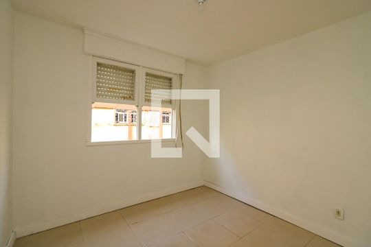 Quarto de apartamento à venda com 1 quarto, 41m² em Camaquã, Porto Alegre
