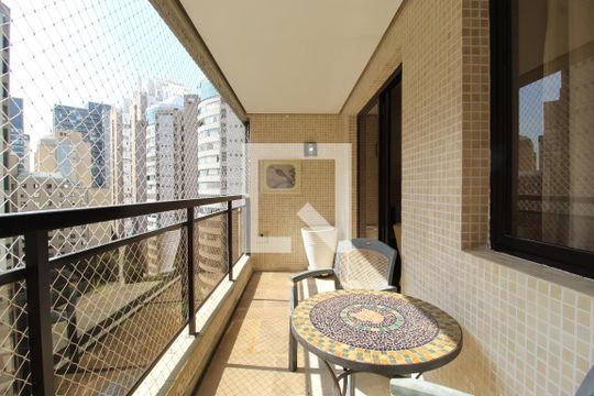 Varanda de apartamento à venda com 3 quartos, 220m² em Indianópolis, São Paulo