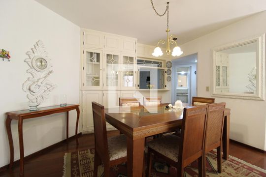 Sala de apartamento à venda com 3 quartos, 220m² em Indianópolis, São Paulo