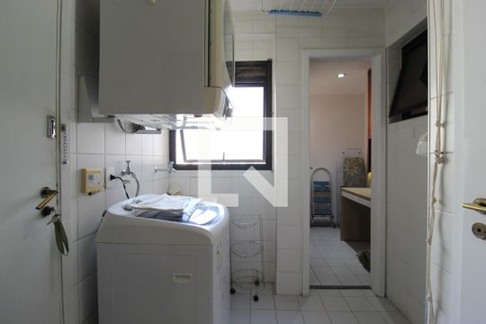 Área de Serviço de apartamento à venda com 3 quartos, 220m² em Indianópolis, São Paulo