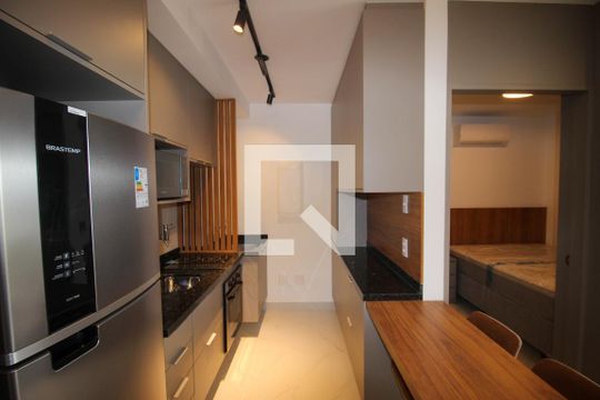Cozinha de apartamento para alugar com 1 quarto, 47m² em Parque Campolim, Sorocaba