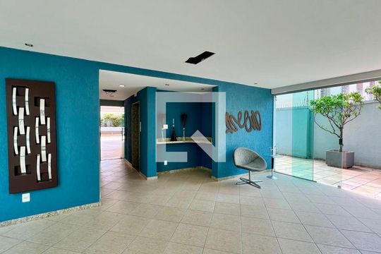 Hall de entrada de apartamento para alugar com 3 quartos, 90m² em Santa Efigênia, Belo Horizonte