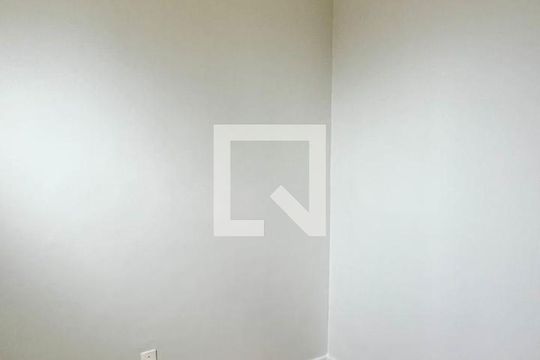Quarto de Serviço de apartamento para alugar com 3 quartos, 90m² em Santa Efigênia, Belo Horizonte