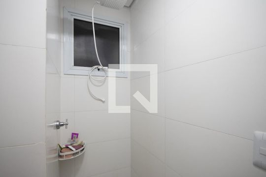Banheiro de kitnet/studio à venda com 1 quarto, 25m² em Vila Nelson, São Paulo