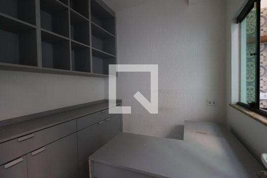 Escritório de casa à venda com 3 quartos, 200m² em Parque Oratório, Santo André