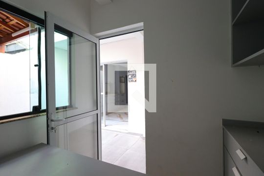 Escritório de casa à venda com 3 quartos, 200m² em Parque Oratório, Santo André
