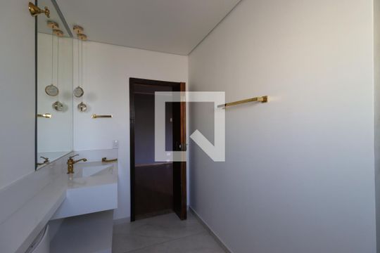 Banheiro da Suíte de casa à venda com 3 quartos, 200m² em Parque Oratório, Santo André