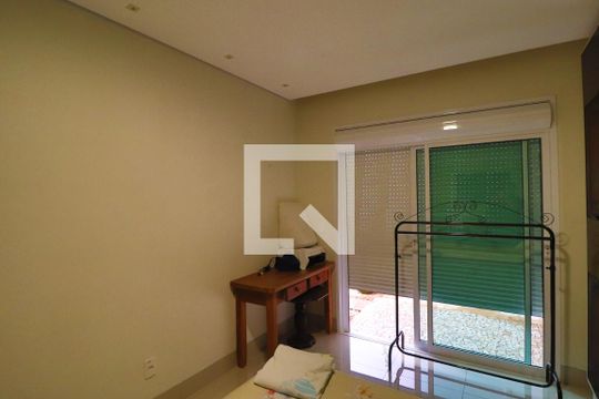 Suíte 2 de casa de condomínio para alugar com 5 quartos, 400m² em Gávea, Uberlândia