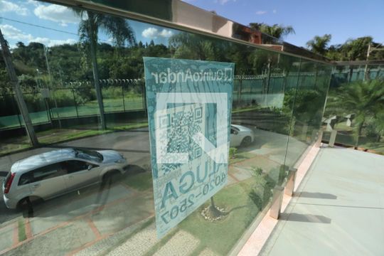 Plaquinha de casa de condomínio para alugar com 5 quartos, 400m² em Gávea, Uberlândia