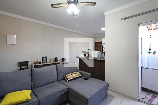 Sala de apartamento à venda com 2 quartos, 59m² em Vila Sao Pedro, Santo André
