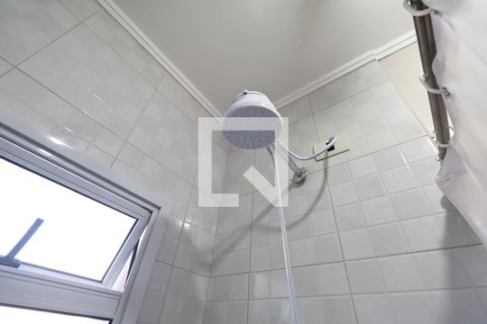 Banheiro de apartamento à venda com 2 quartos, 59m² em Vila Sao Pedro, Santo André