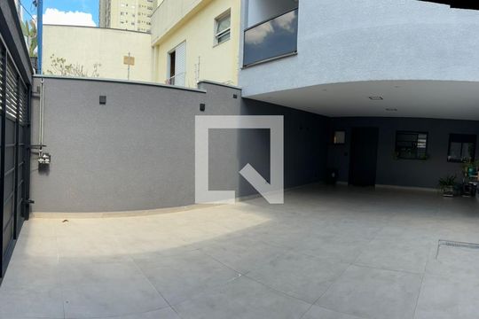 Garagem de casa à venda com 3 quartos, 180m² em Vila da Saúde, São Paulo