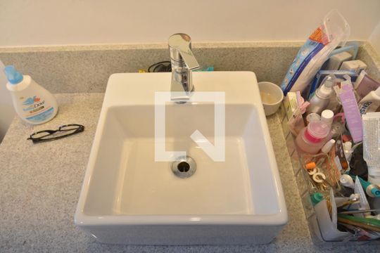 Banheiro da Suíte 2 de apartamento à venda com 2 quartos, 79m² em Campestre, Santo André