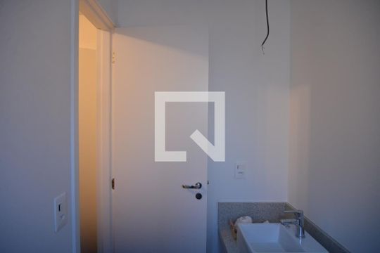 Banheiro da Suíte 1 de apartamento à venda com 2 quartos, 79m² em Campestre, Santo André