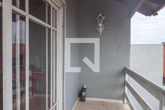 Sacada de casa à venda com 3 quartos, 196m² em Chapéu do Sol, Porto Alegre
