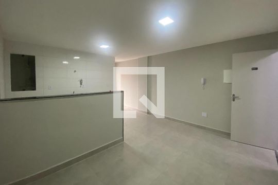 Sala de apartamento para alugar com 1 quarto, 45m² em Vila Santa Cruz, Duque de Caxias