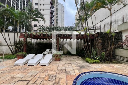 Área comum - Piscina de apartamento para alugar com 3 quartos, 117m² em Pinheiros, São Paulo