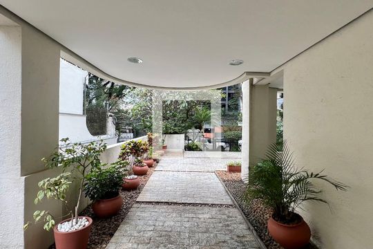 Área comum - Entrada de apartamento para alugar com 3 quartos, 117m² em Pinheiros, São Paulo