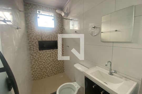 Banheiro de apartamento para alugar com 1 quarto, 125m² em Vila Santa Cruz, Duque de Caxias