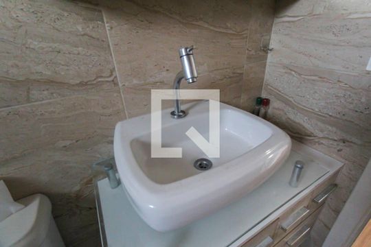 Banheiro de apartamento para alugar com 2 quartos, 60m² em Vila Formosa, São Paulo
