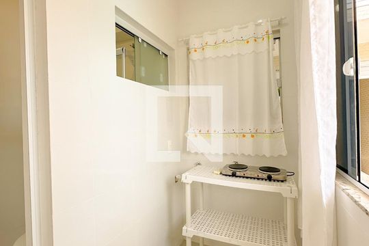 Cozinha de apartamento para alugar com 1 quarto, 40m² em Ingleses Norte, Florianópolis