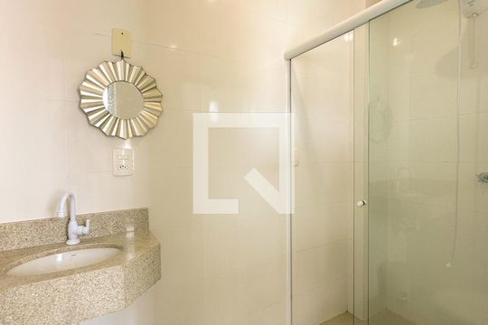 Banheiro de apartamento para alugar com 1 quarto, 40m² em Ingleses Norte, Florianópolis