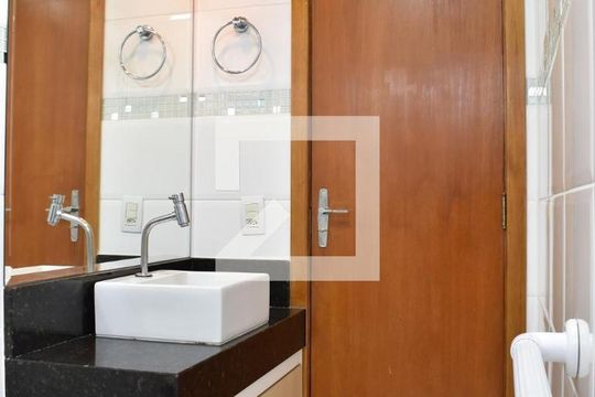 Banheiro de apartamento para alugar com 2 quartos, 82m² em Jardim Botânico, Curitiba