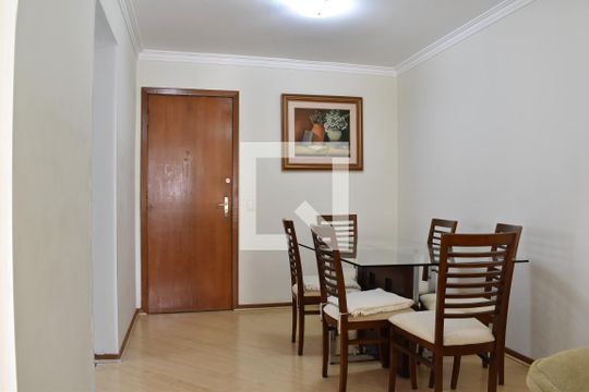 Sala de apartamento para alugar com 2 quartos, 82m² em Jardim Botânico, Curitiba
