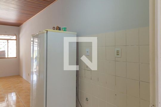 Cozinha de casa de condomínio à venda com 2 quartos, 55m² em Igara, Canoas