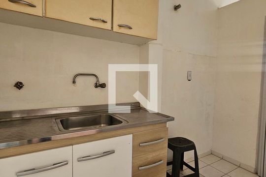 Cozinha de kitnet/studio à venda com 1 quarto, 23m² em Centro Histórico de São Paulo, São Paulo