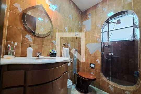 Banheiro de apartamento à venda com 3 quartos, 63m² em Padre Eustáquio, Belo Horizonte