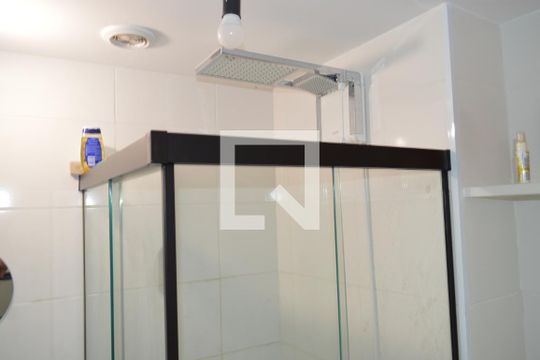 Banheiro de kitnet/studio à venda com 1 quarto, 29m² em Vila Dom Pedro I, São Paulo