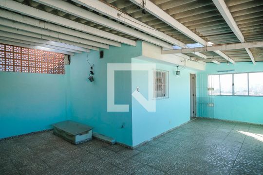 Área Externa de casa à venda com 2 quartos, 98m² em Cerâmica, São Caetano do Sul