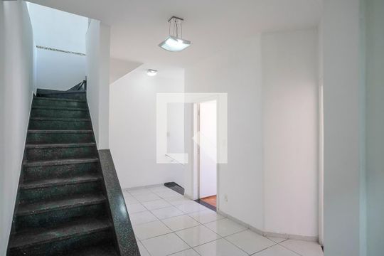 Acesso aos quartos de casa à venda com 2 quartos, 98m² em Cerâmica, São Caetano do Sul