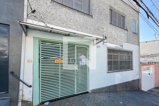 Fachada e plaquinha de casa à venda com 2 quartos, 98m² em Cerâmica, São Caetano do Sul