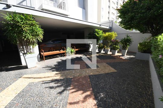 Área comum de apartamento para alugar com 1 quarto, 72m² em Cambuí, Campinas