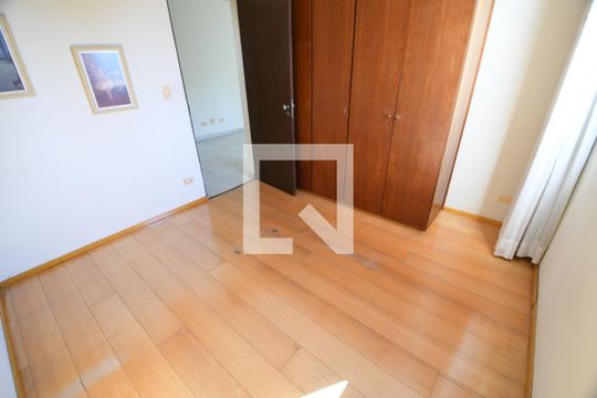 Quarto de apartamento para alugar com 1 quarto, 72m² em Cambuí, Campinas