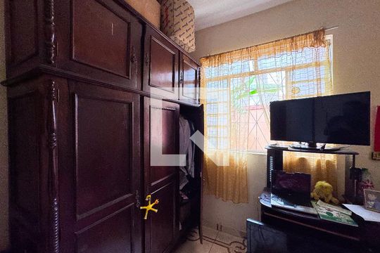 Suite de casa à venda com 4 quartos, 360m² em Flamengo, Contagem