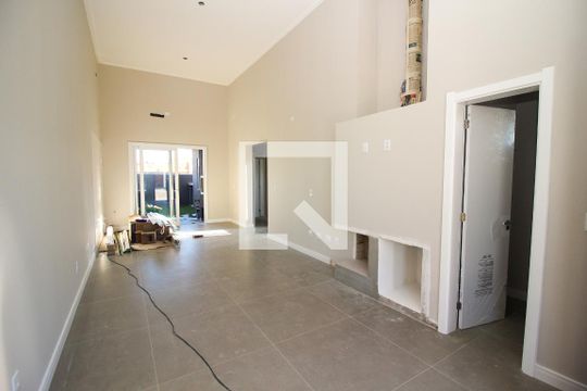 Sala de casa de condomínio à venda com 3 quartos, 96m² em Hípica, Porto Alegre