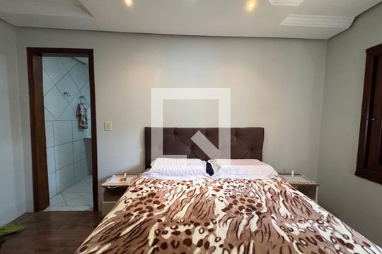 Suíte de casa à venda com 3 quartos, 200m² em Scharlau, São Leopoldo