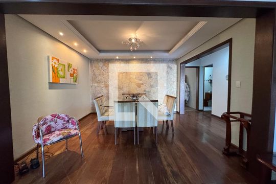 Sala de casa à venda com 3 quartos, 200m² em Scharlau, São Leopoldo