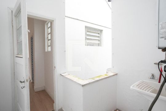 Lavanderia de apartamento à venda com 2 quartos, 72m² em Petrópolis, Porto Alegre