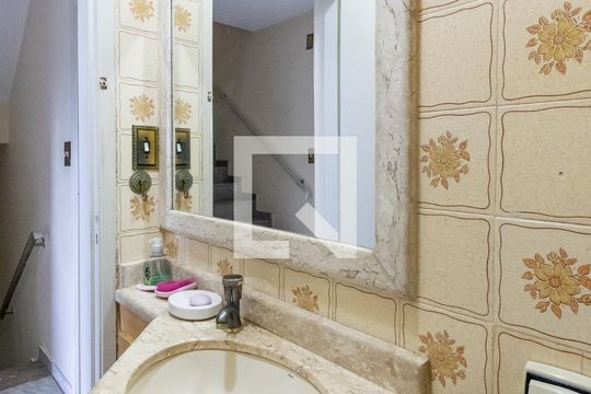 Lavabo de casa à venda com 4 quartos, 200m² em Jabaquara, São Paulo