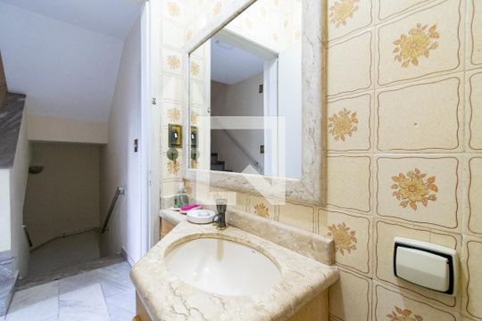 Lavabo de casa à venda com 4 quartos, 200m² em Jabaquara, São Paulo
