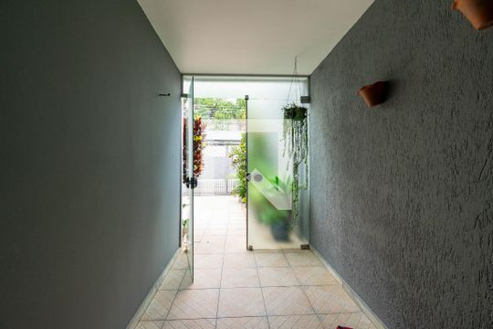 Hall de entrada de casa à venda com 4 quartos, 200m² em Jabaquara, São Paulo