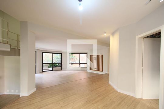 Sala de apartamento à venda com 3 quartos, 245m² em Real Parque, São Paulo