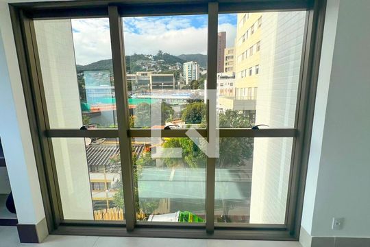 Sala de apartamento à venda com 3 quartos, 88m² em Serra, Belo Horizonte