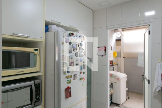 Cozinha de casa de condomínio à venda com 3 quartos, 125m² em Castelo, Belo Horizonte